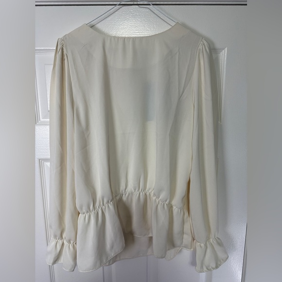 Panhandle Tops - Panhandle Women's Rock & Roll Solid Ecru Peplum Blouse Size Small NEW